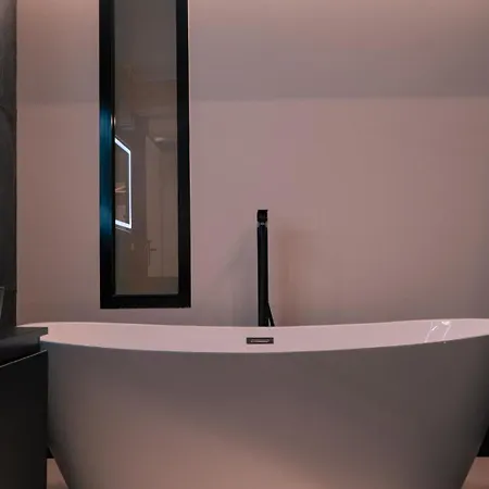 Au Chai Bigaroux Saint-emilion * Saint-Sulpice-de-Faleyrens